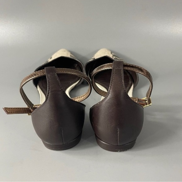 Tory Burch V-cut Ankle Strap Python Sandals, Size 6 - Picture 6 of 6